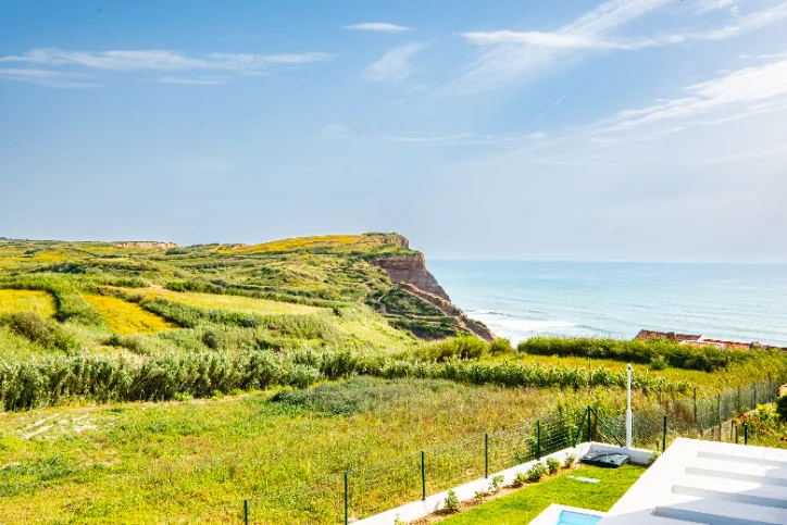 Moradia T4 com vista mar na Praia da Assenta, São Pedro da Cadeira